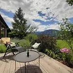 Apartment Mit Terrasse Und Garten