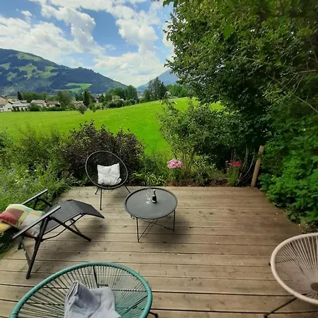 Mit Terrasse Und Garten アパート
