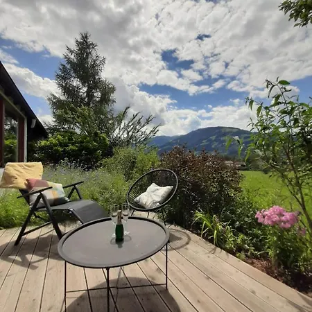 아파트 Mit Terrasse Und Garten