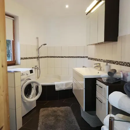 Mit Terrasse Und Garten Apartment Saalfelden