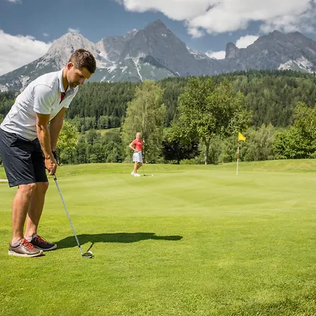 Mit Terrasse Und Garten